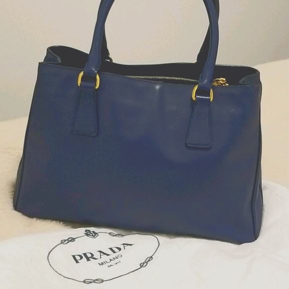 Prada bag - Picture 3 of 6
